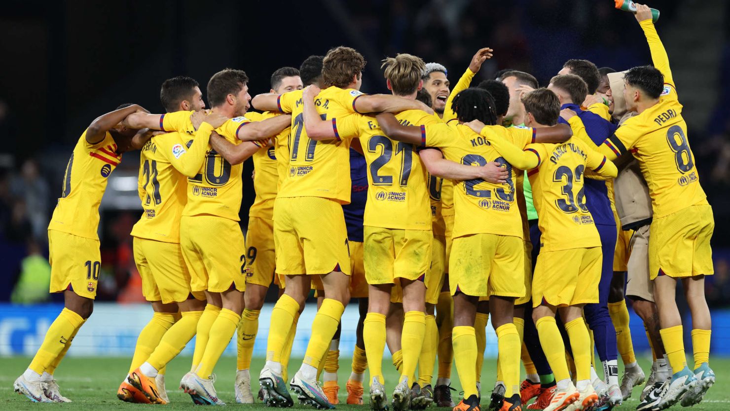 首次无缘季后赛 周鹏18年辉煌纪录告终.